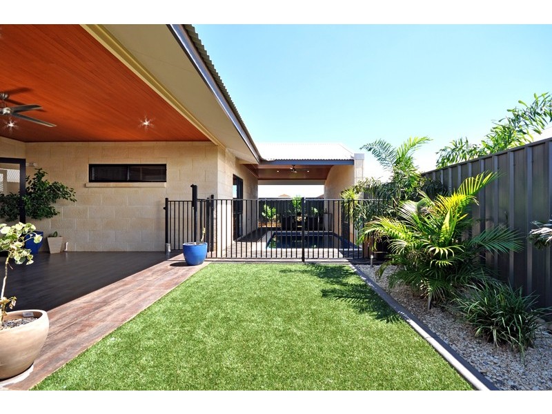 21 Curlew Street, Baynton WA 6714