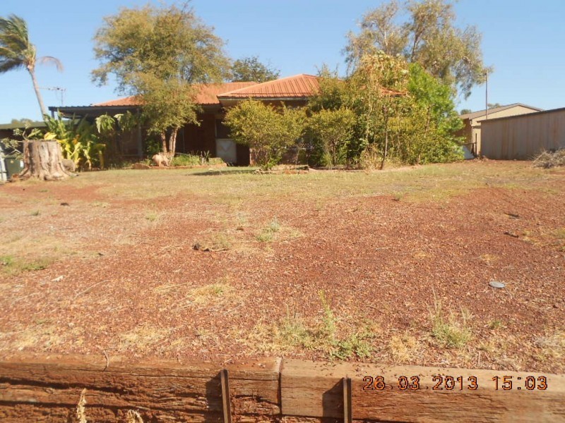 4 Stuart Crescent, Dampier WA 6713