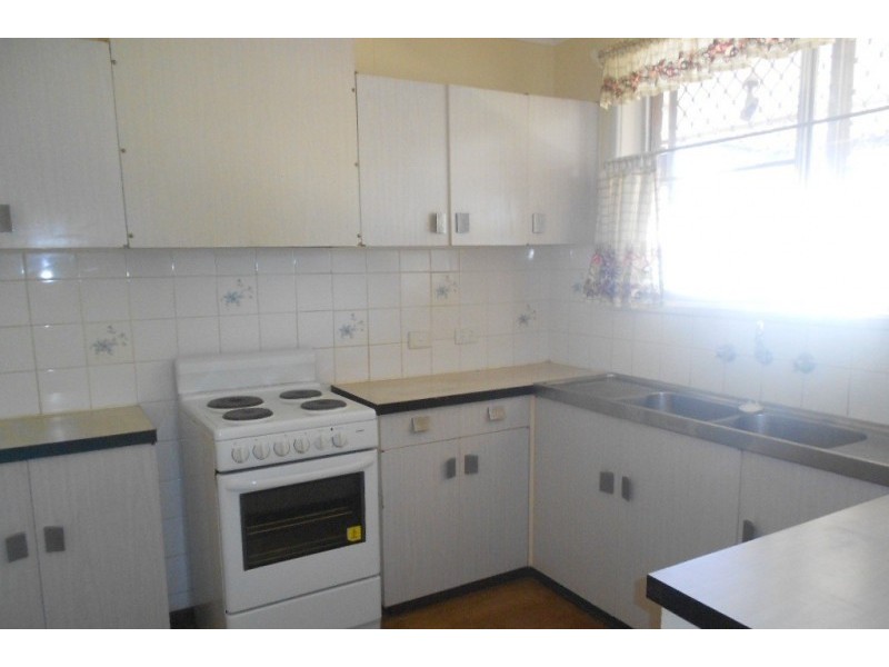 4 Stuart Crescent, Dampier WA 6713