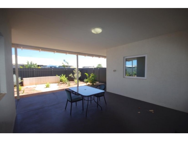 9 Ganbarr Street, Baynton WA 6714