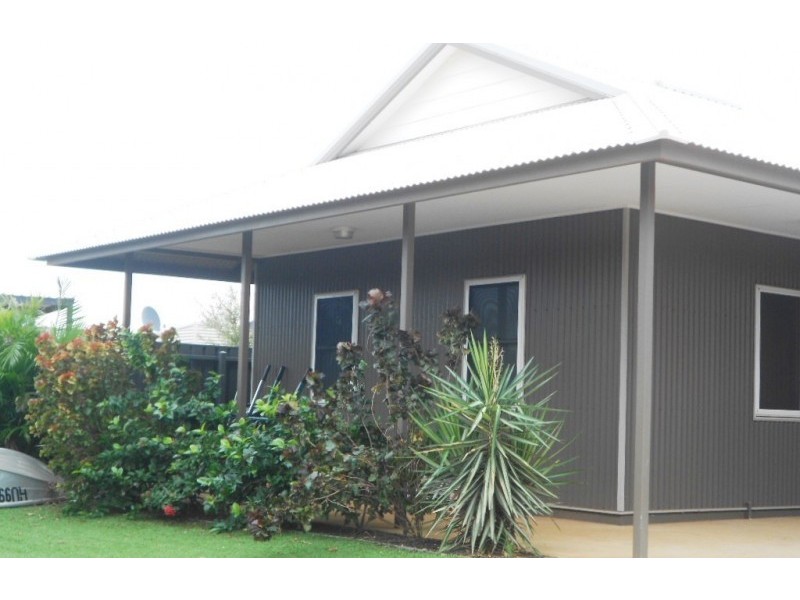 11 Nyumari Street, Baynton WA 6714