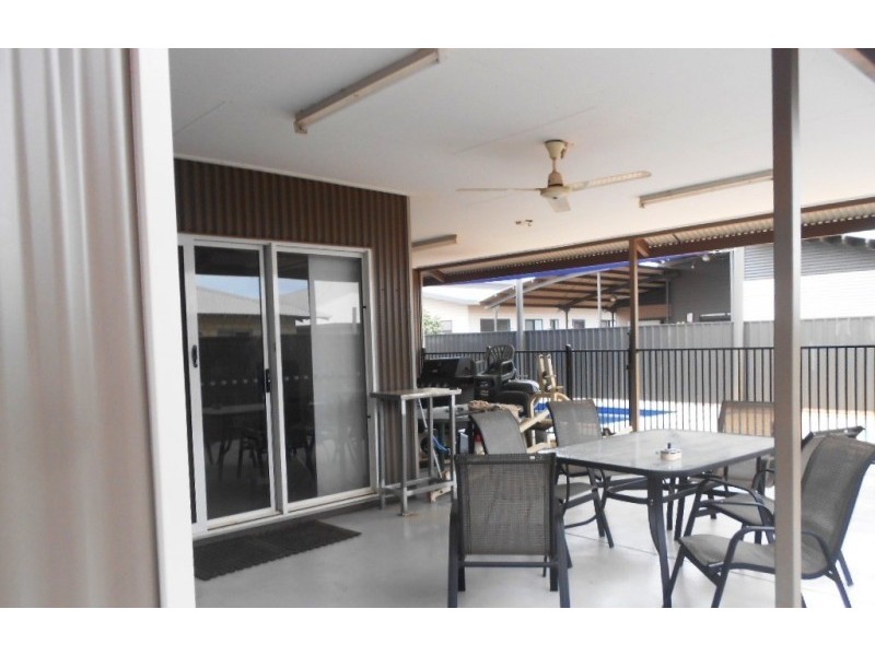 11 Nyumari Street, Baynton WA 6714