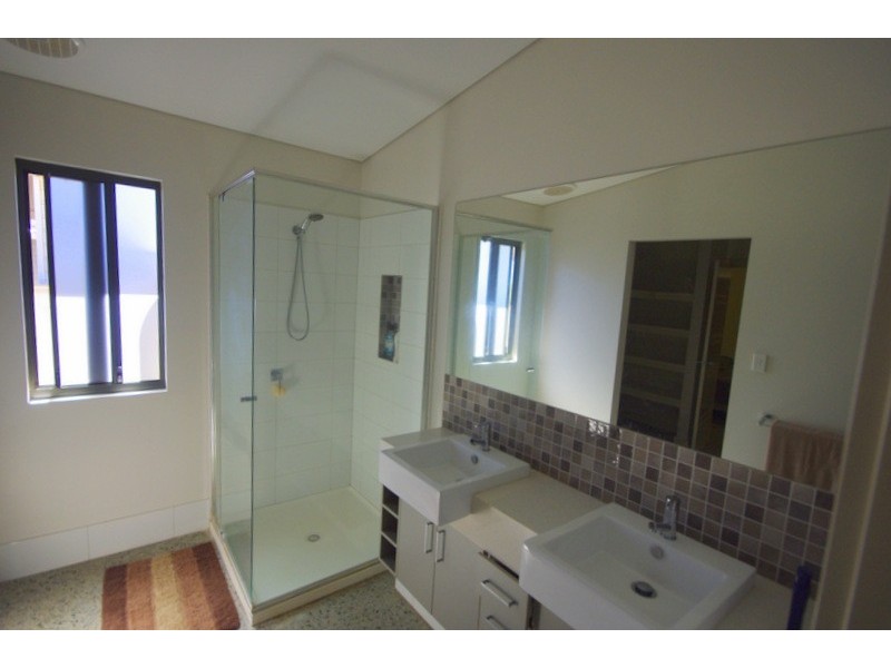 16 Wallaby Street, Baynton WA 6714