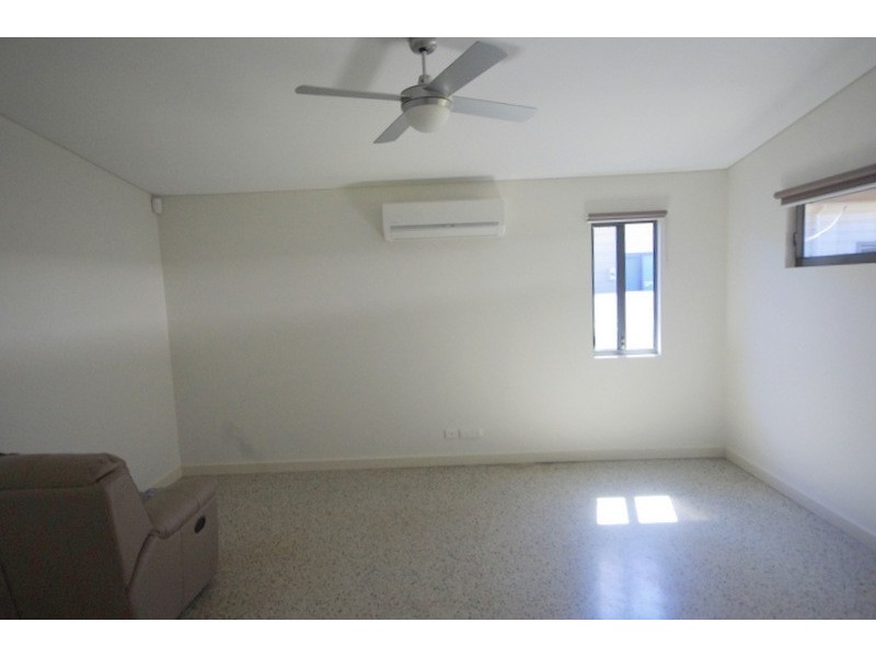 16 Wallaby Street, Baynton WA 6714