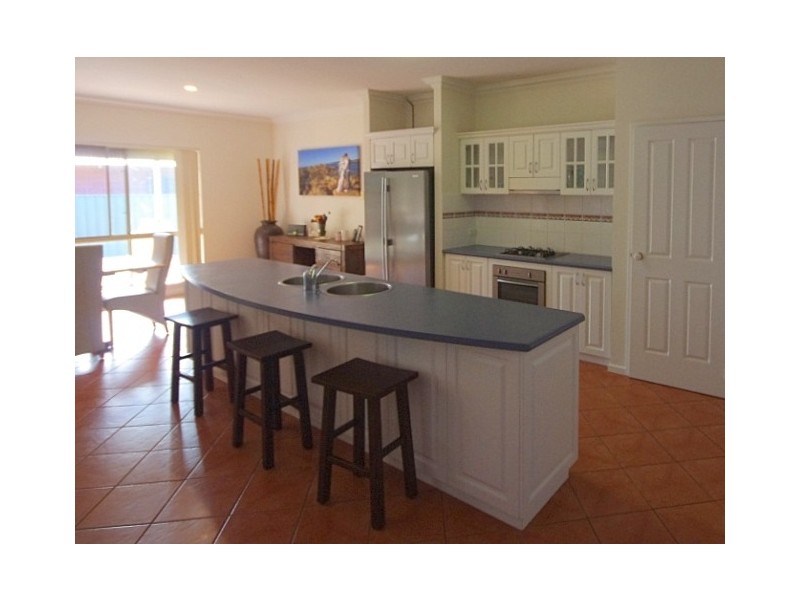 6 Koolinda Parade, Baynton WA 6714