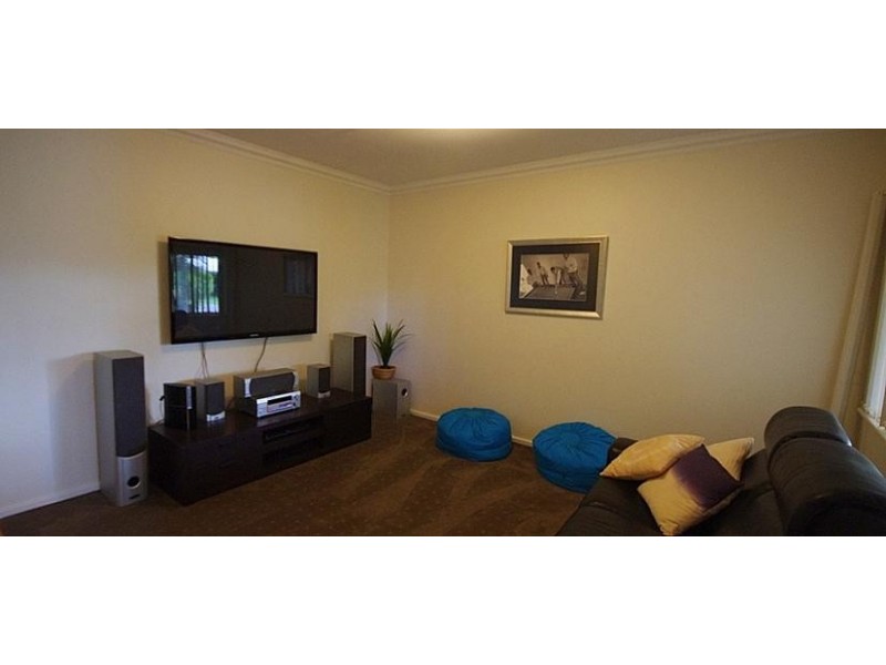 6 Koolinda Parade, Baynton WA 6714