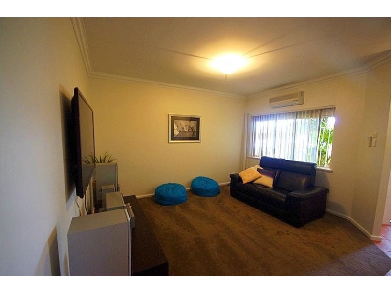 6 Koolinda Parade, Baynton WA 6714