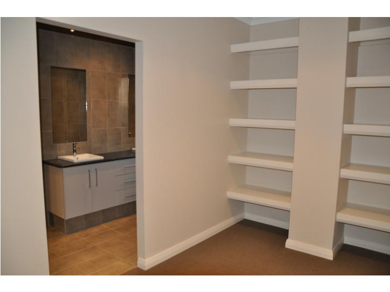 27A Moynes Court, Baynton WA 6714