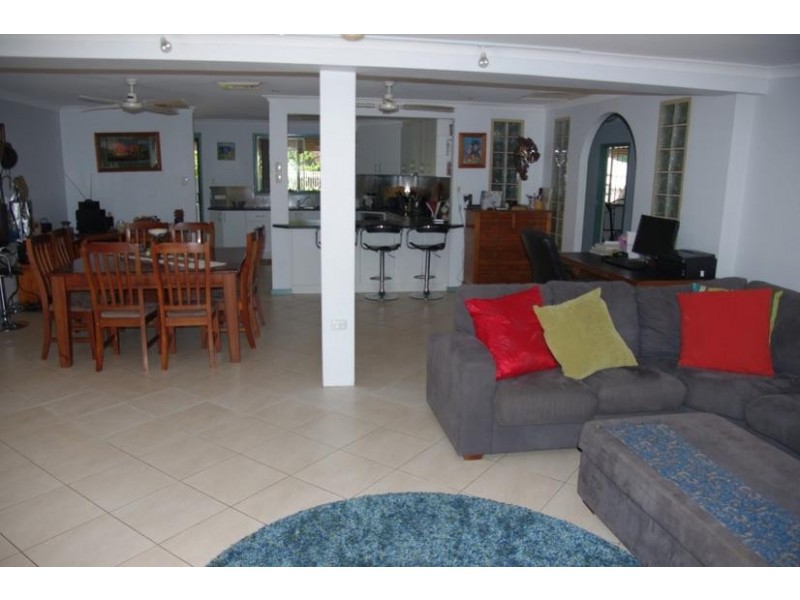 66 Hardey Crescent, Dampier WA 6713