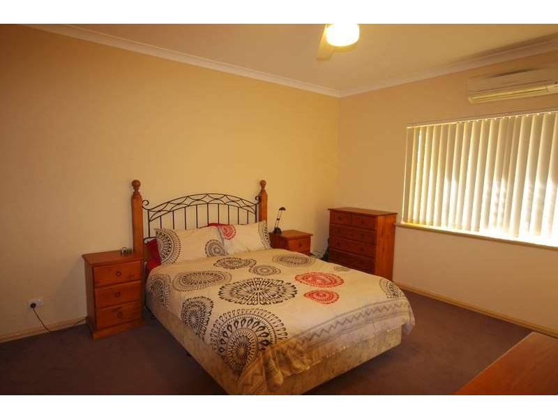 12 Barnett Way, Baynton WA 6714