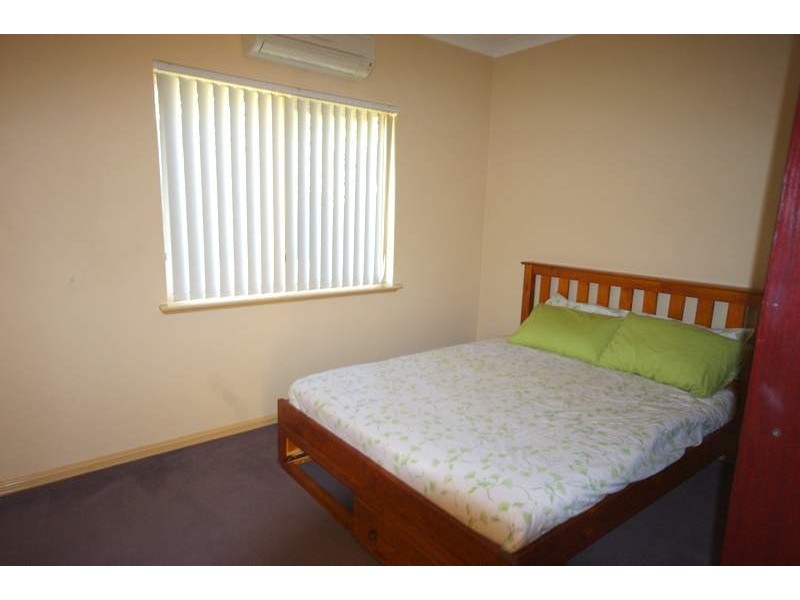 12 Barnett Way, Baynton WA 6714