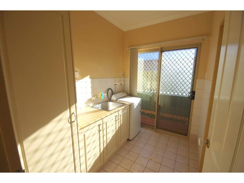 12 Barnett Way, Baynton WA 6714