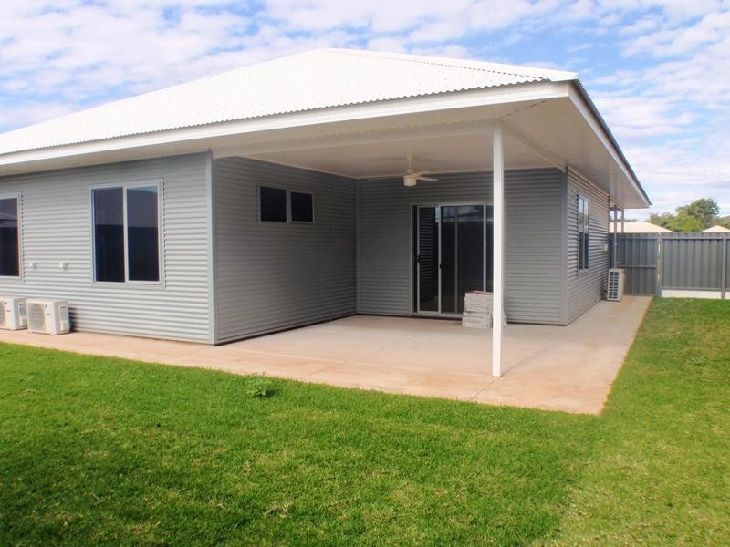 28 Garlirri Crescent, Baynton WA 6714