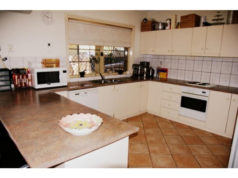 23 Radley Drive, Baynton WA 6714