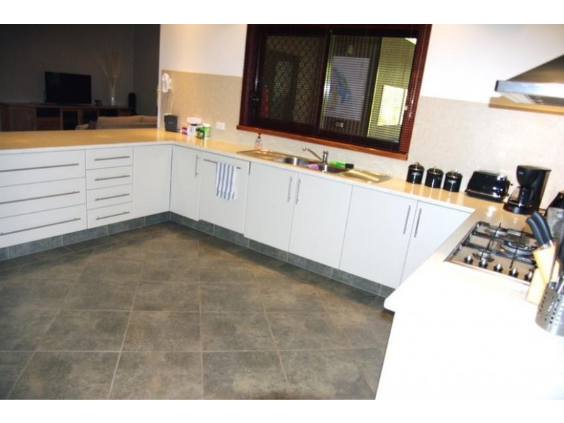 25 Walkington Circle, Millars Well WA 6714