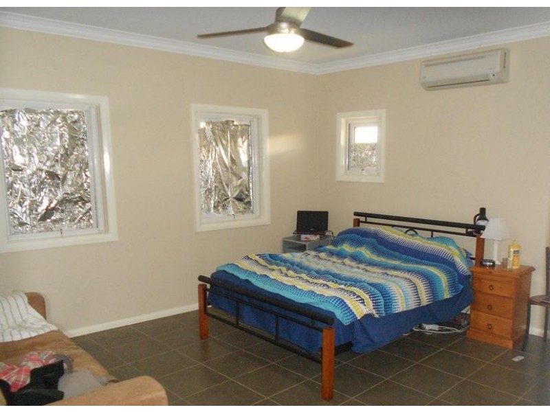 9 Ganbarr Street, Baynton WA 6714