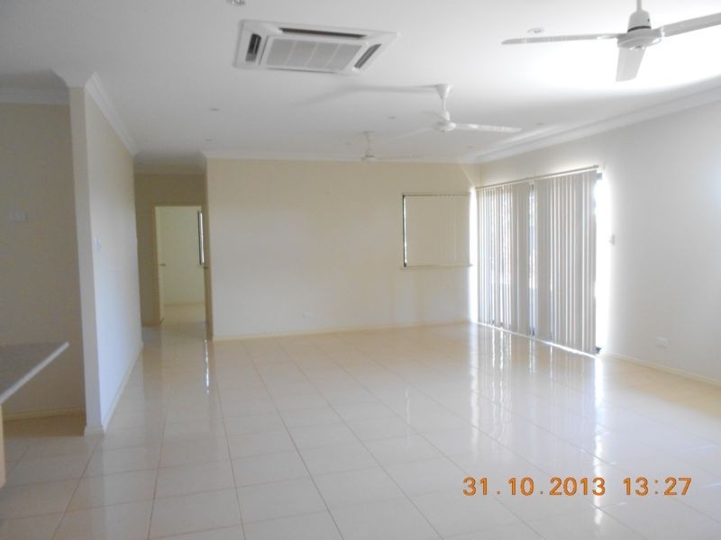 16 Yirrawari Street, Baynton WA 6714