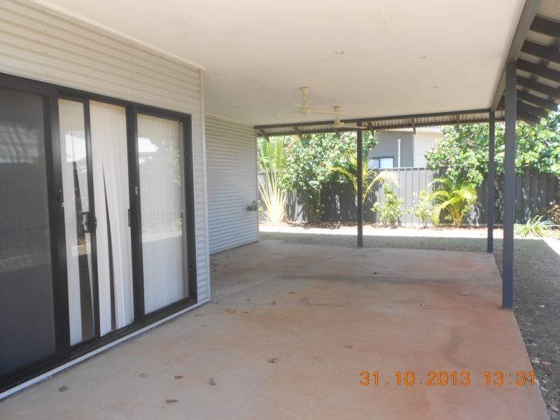 16 Yirrawari Street, Baynton WA 6714