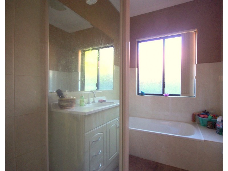 14 Schooner Street, Baynton WA 6714