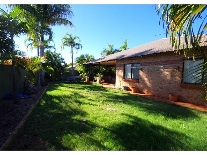 14 Schooner Street, Baynton WA 6714