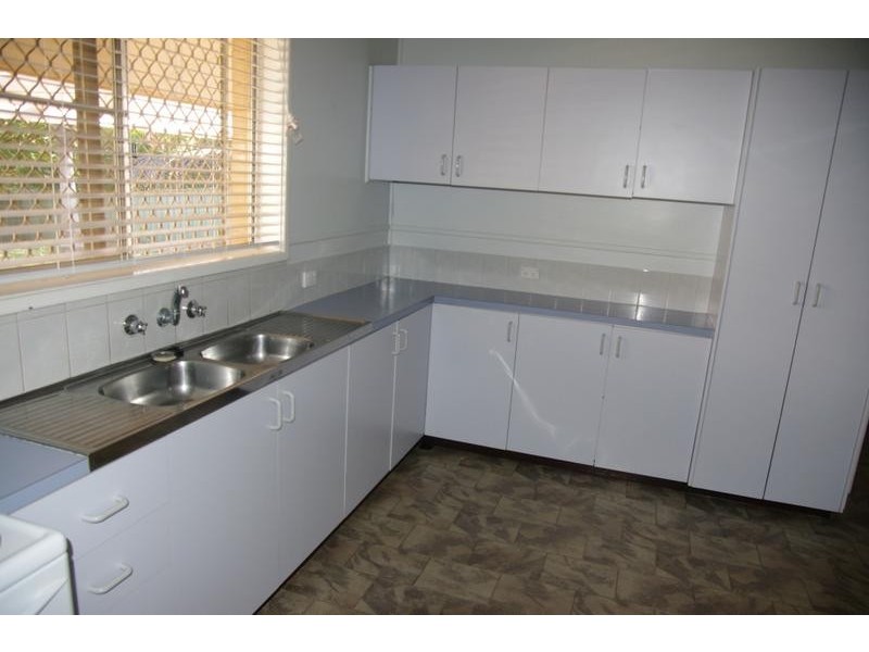 28 DeGrey Crescent, Dampier WA 6713