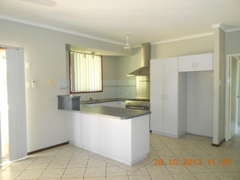 27 Campbell Crescent, Baynton WA 6714