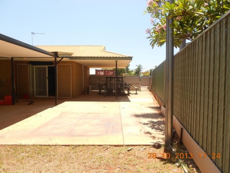 27 Campbell Crescent, Baynton WA 6714