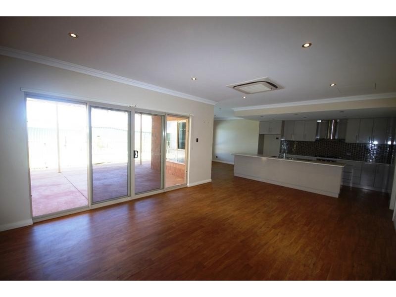 27B Moynes Court, Baynton WA 6714