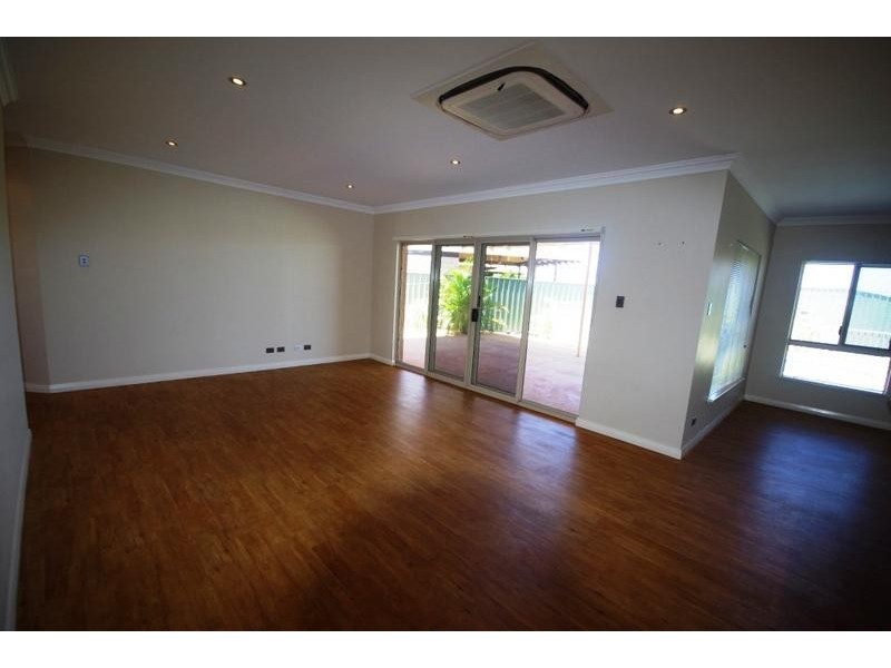 27B Moynes Court, Baynton WA 6714