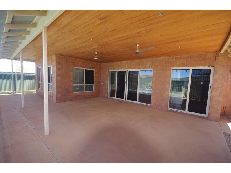 27B Moynes Court, Baynton WA 6714