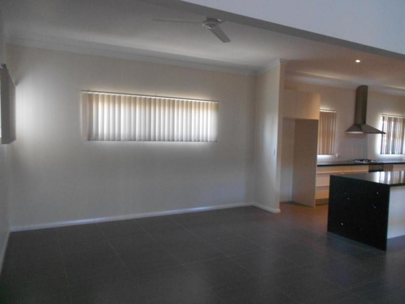 28 Marri Marri Parade, Baynton WA 6714