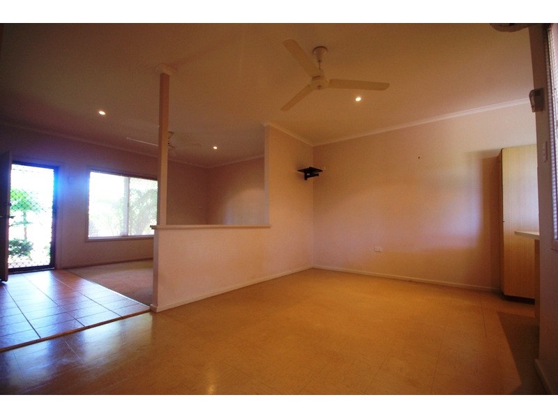 8E Lathwell Close, Nickol WA 6714