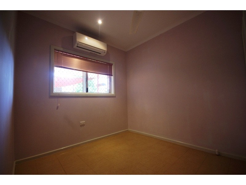 8E Lathwell Close, Nickol WA 6714