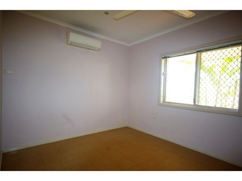 8E Lathwell Close, Nickol WA 6714