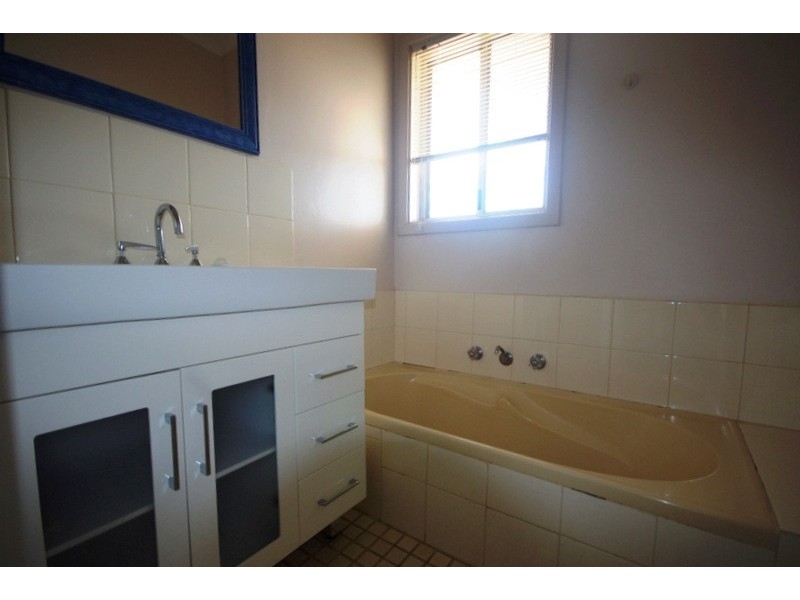 8E Lathwell Close, Nickol WA 6714