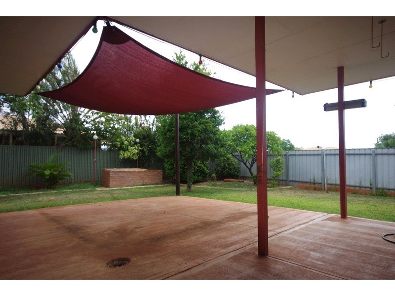 8E Lathwell Close, Nickol WA 6714