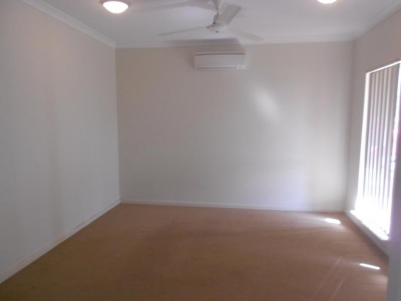 8 Caliance Way, Baynton WA 6714