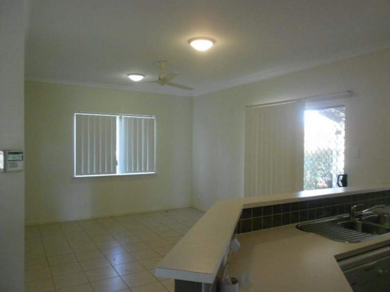 8 Caliance Way, Baynton WA 6714