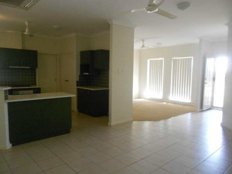 8 Caliance Way, Baynton WA 6714