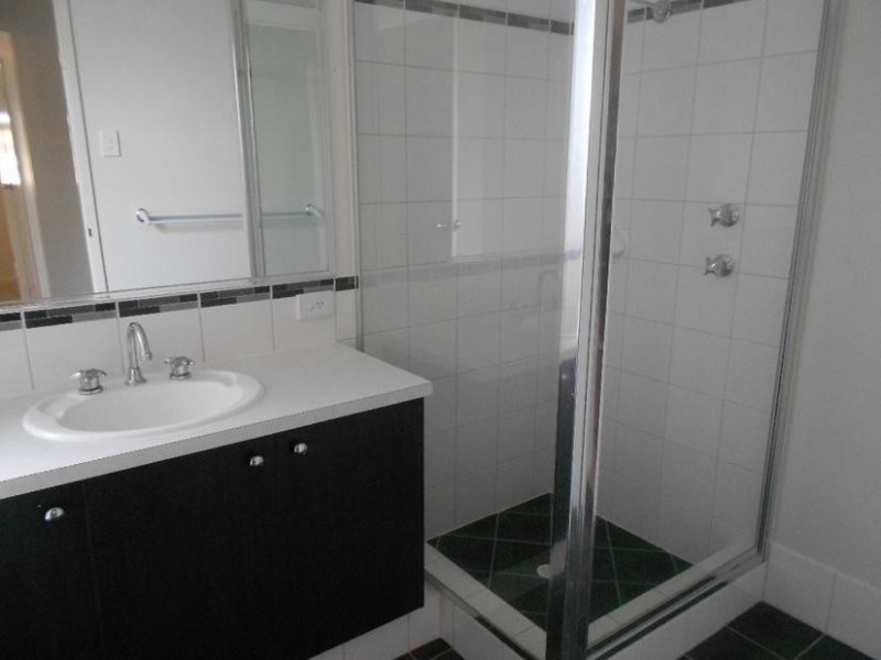 8 Caliance Way, Baynton WA 6714