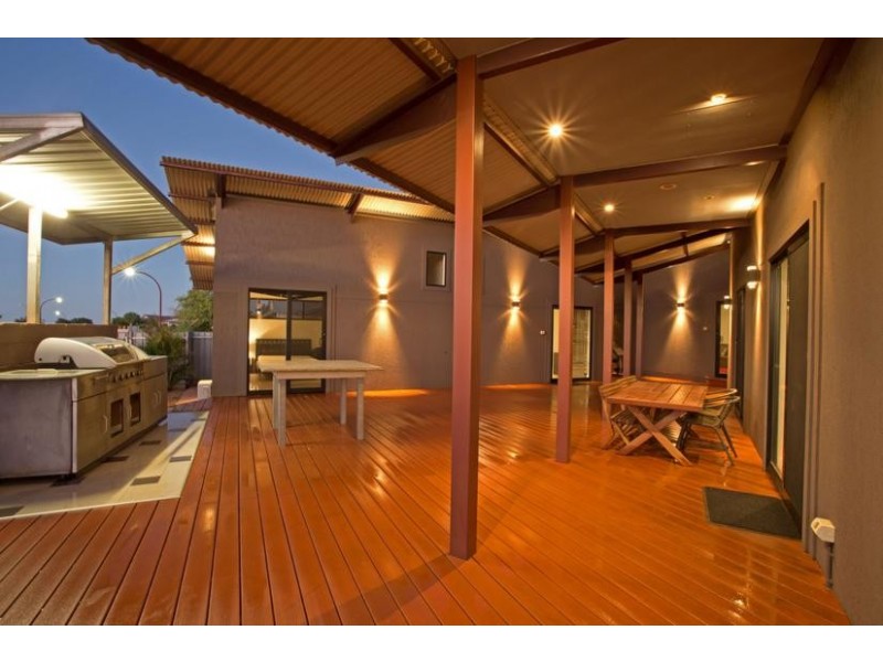 1 Smokebush Street, Nickol WA 6714