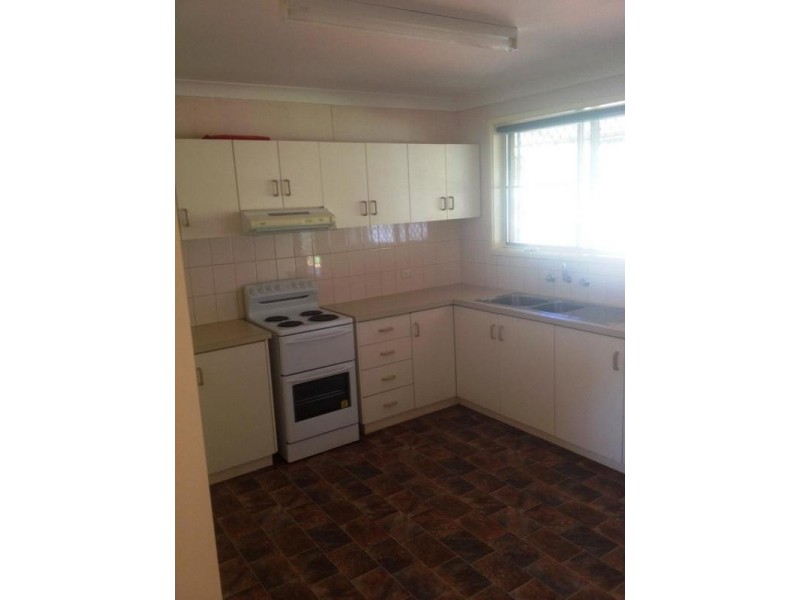 9 Robe Crescent, Dampier WA 6713