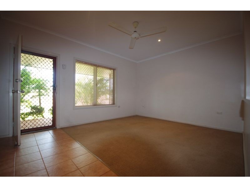 8E Lathwell Close, Nickol WA 6714