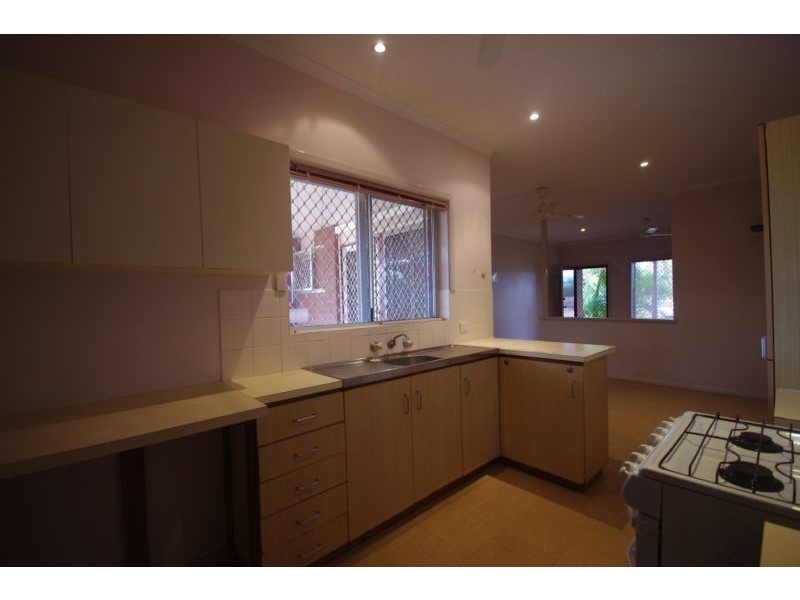 8E Lathwell Close, Nickol WA 6714