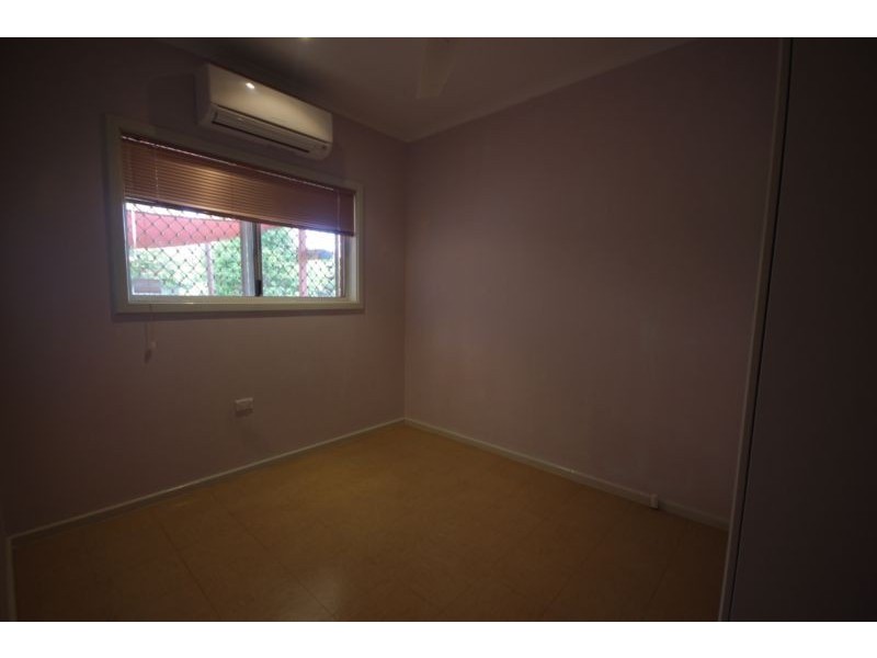 8E Lathwell Close, Nickol WA 6714