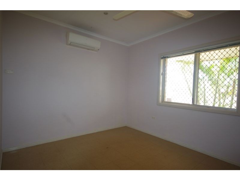 8E Lathwell Close, Nickol WA 6714