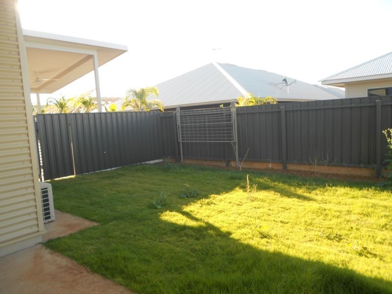 17 Jadura Crescent, Baynton WA 6714