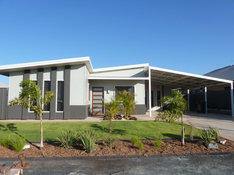 22 Garlirri Crescent, Baynton WA 6714