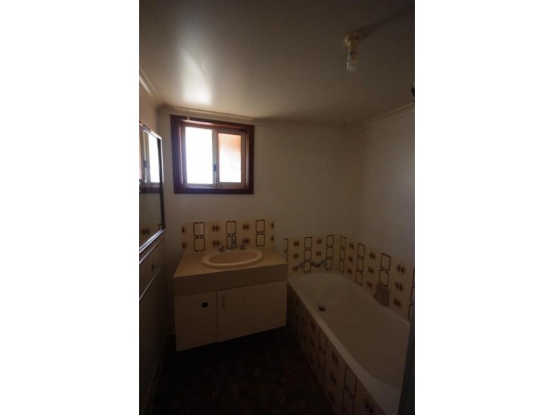 4 Gillam Place, Millars Well WA 6714