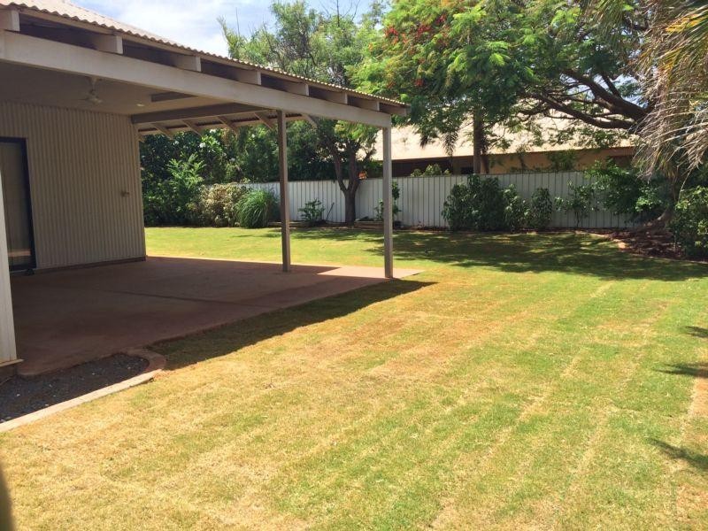 16 Armstrong Drive, Baynton WA 6714